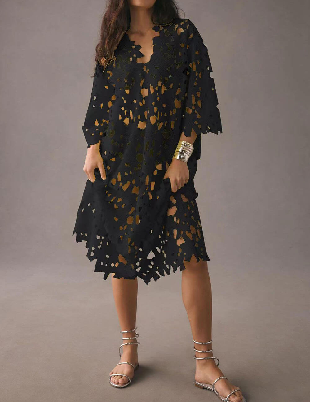 Robe mi-longue de plage en dentelle
