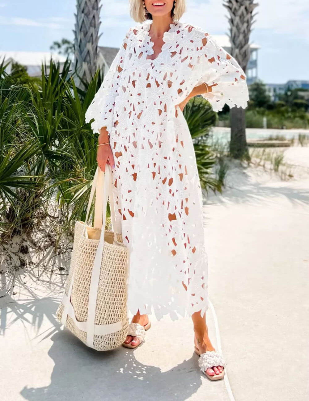 Robe mi-longue de plage en dentelle