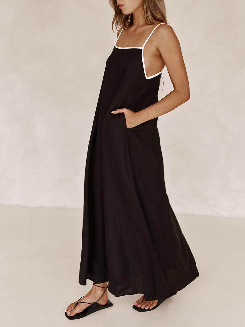 Robe contrastée à bretelles trapèze