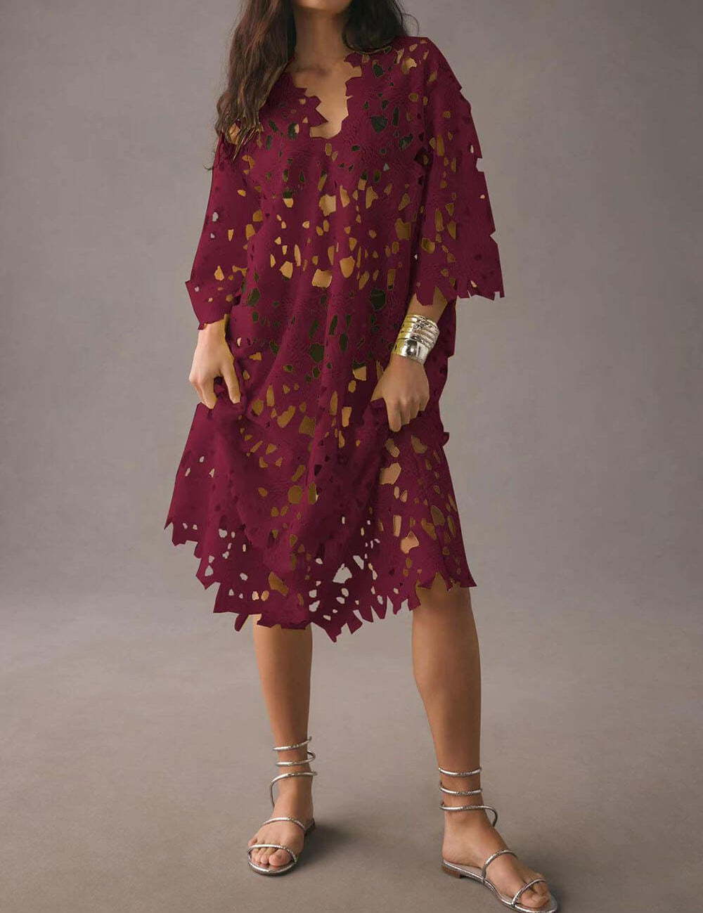Robe mi-longue de plage en dentelle