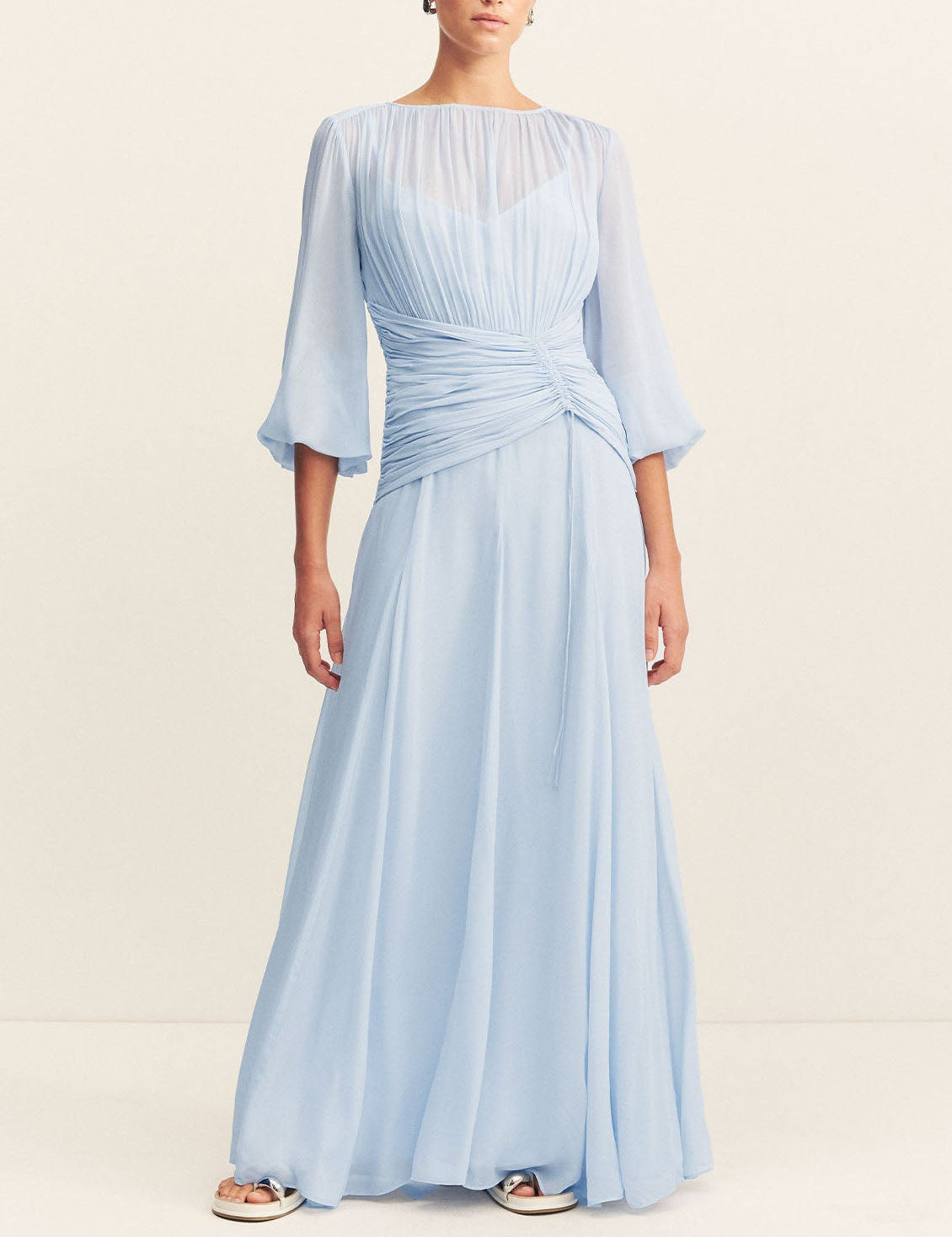 Robe longue élégante manches ballon col montant