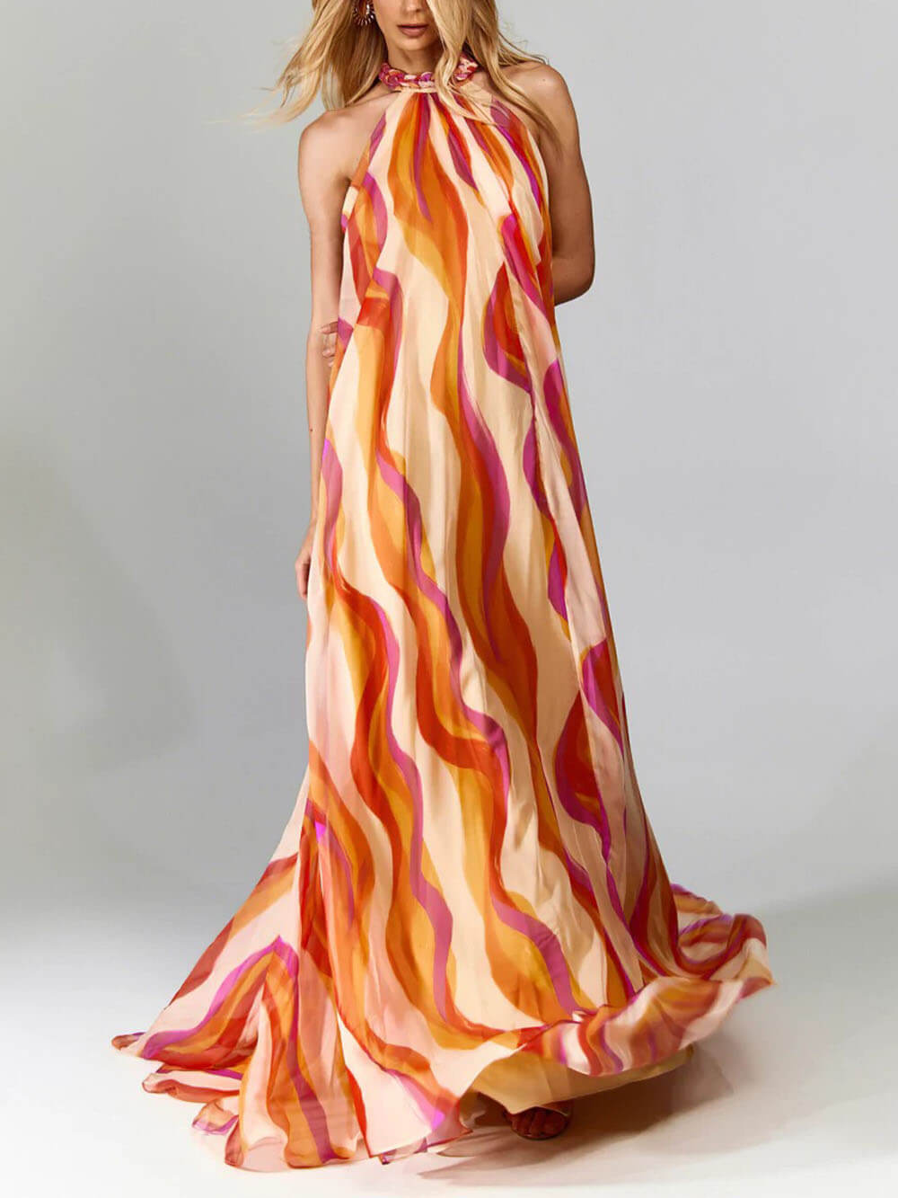 Robe longue élégante col licou tressé