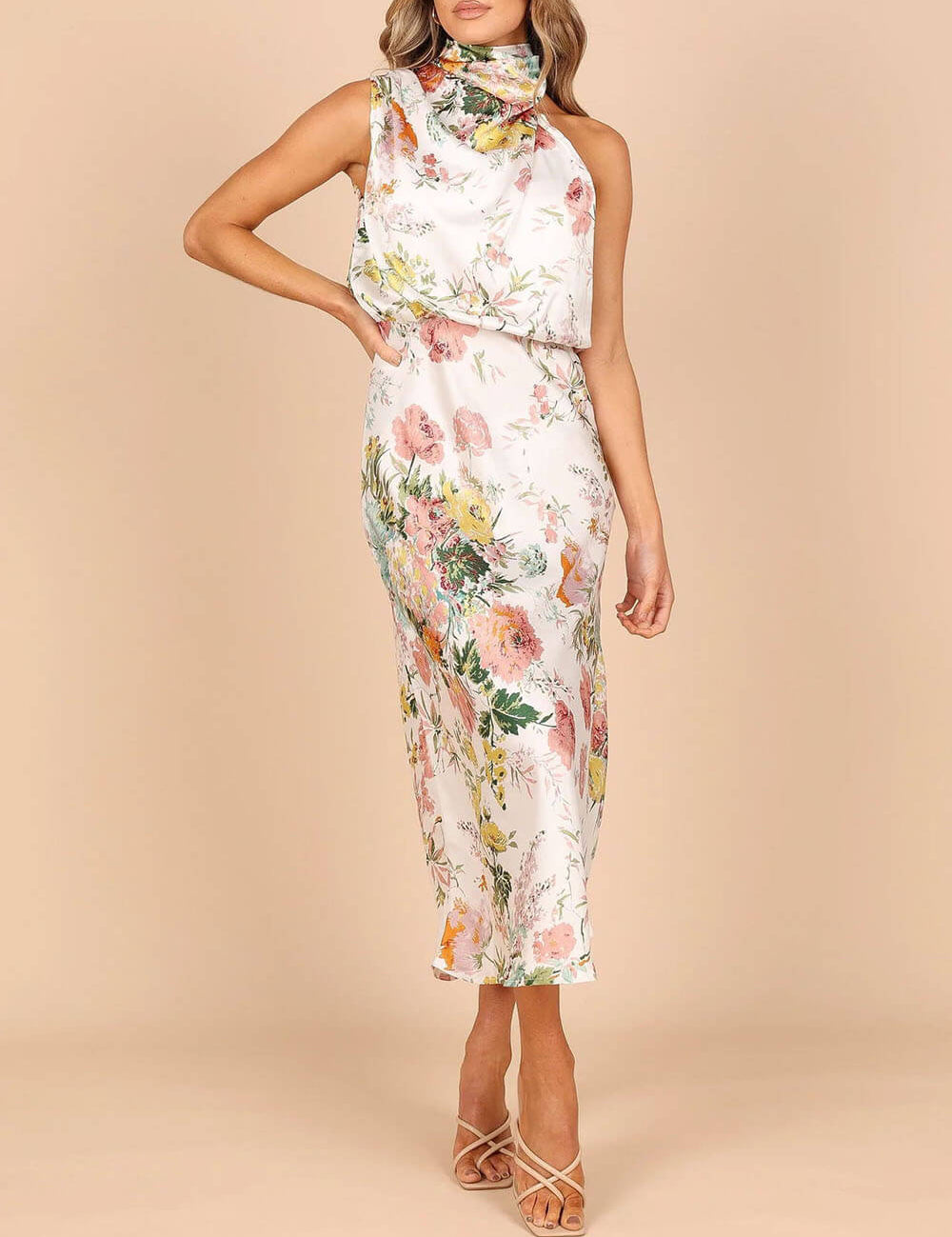 Robe longue fleurie col licou