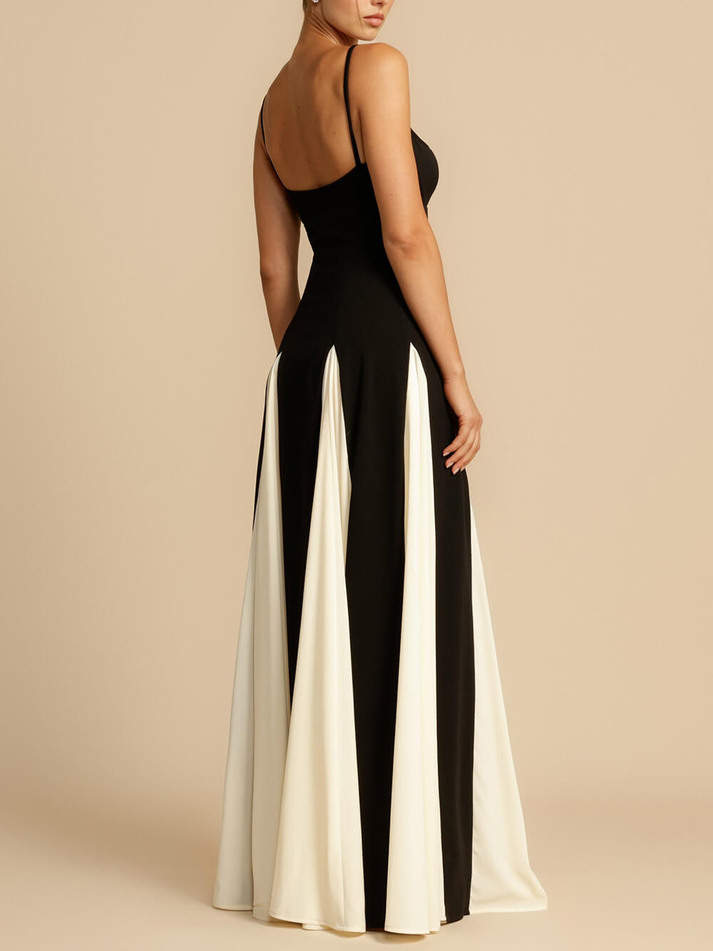 Robe longue Elegance trapèze en tulle nuisette