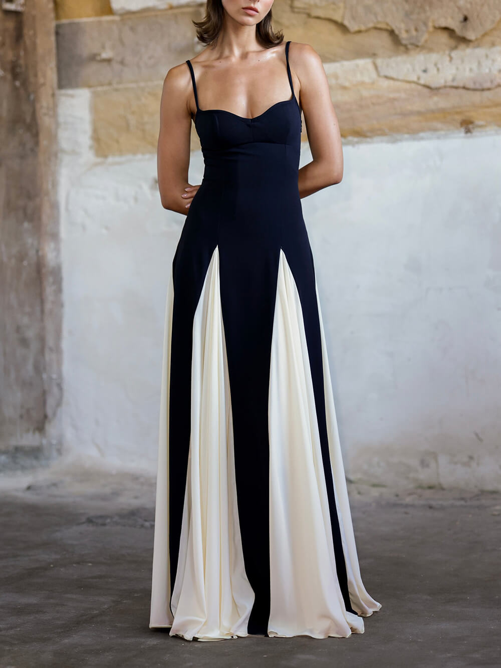 Robe longue Elegance trapèze en tulle nuisette