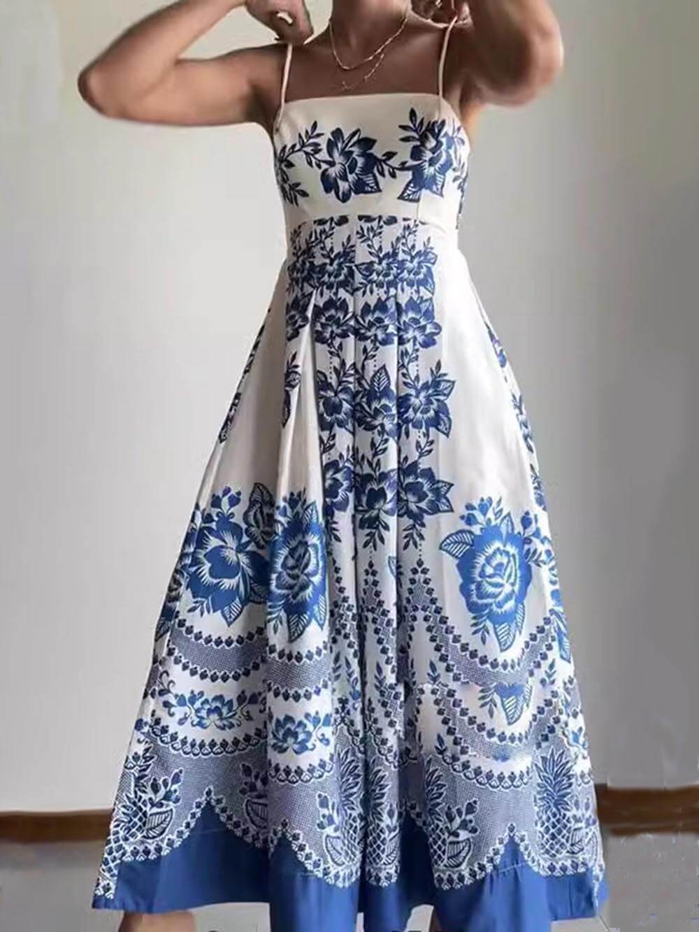 Robe mi-longue ample à imprimé floral ethnique