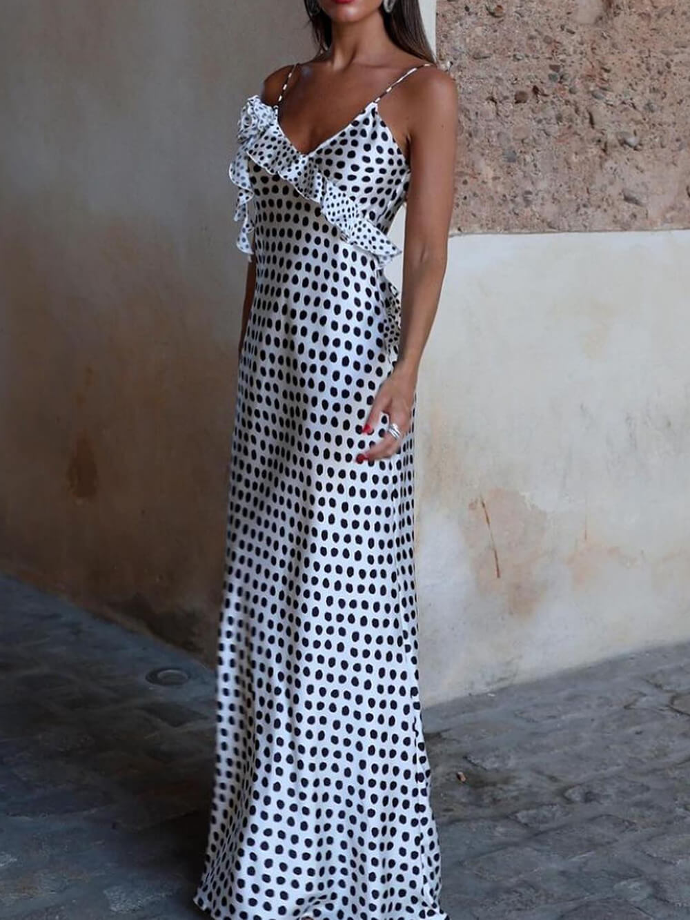 Robe longue à volants à pois à bretelles