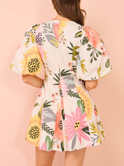 Robe courte à imprimé floral manches bouffantes