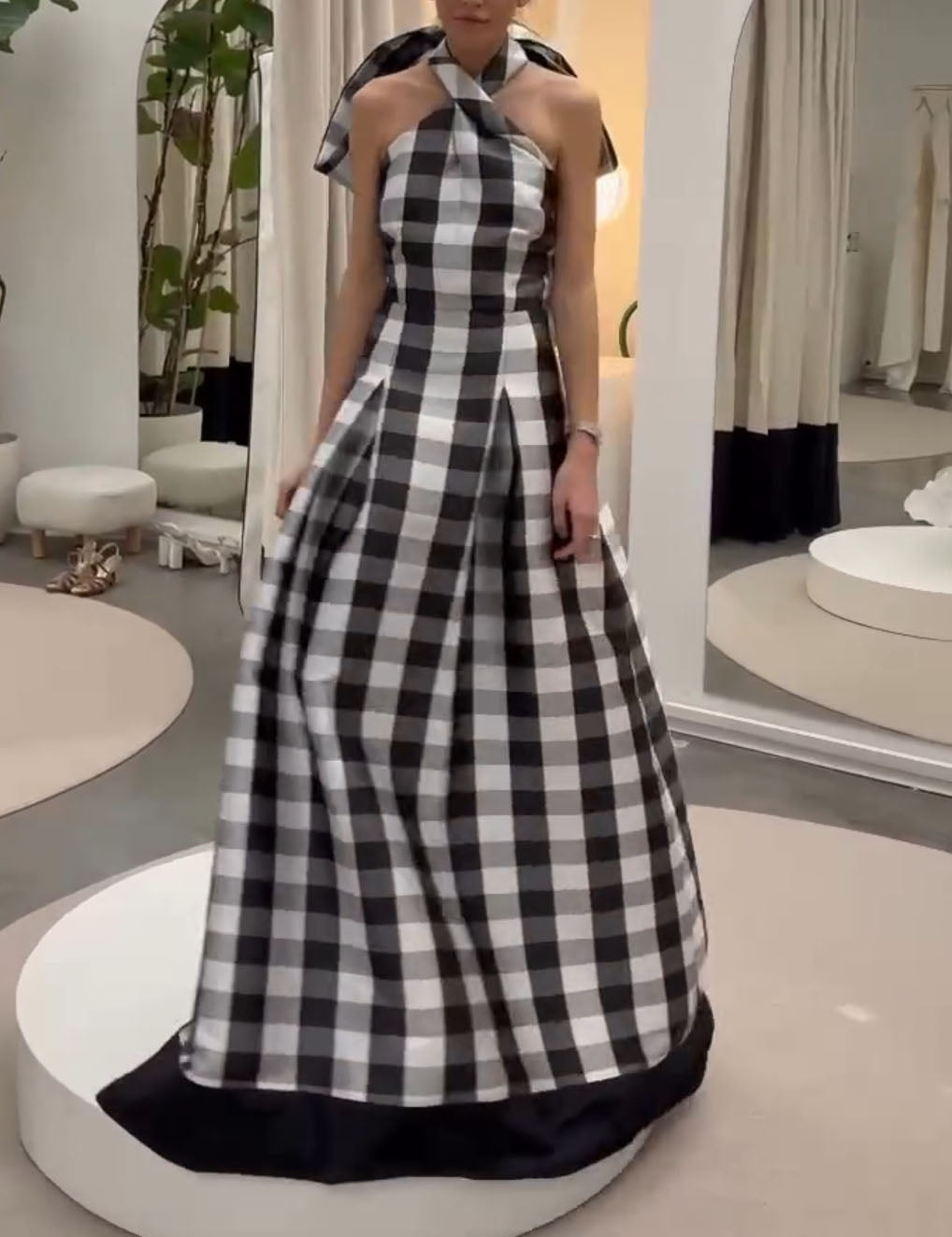Robe longue classique col licou à carreaux