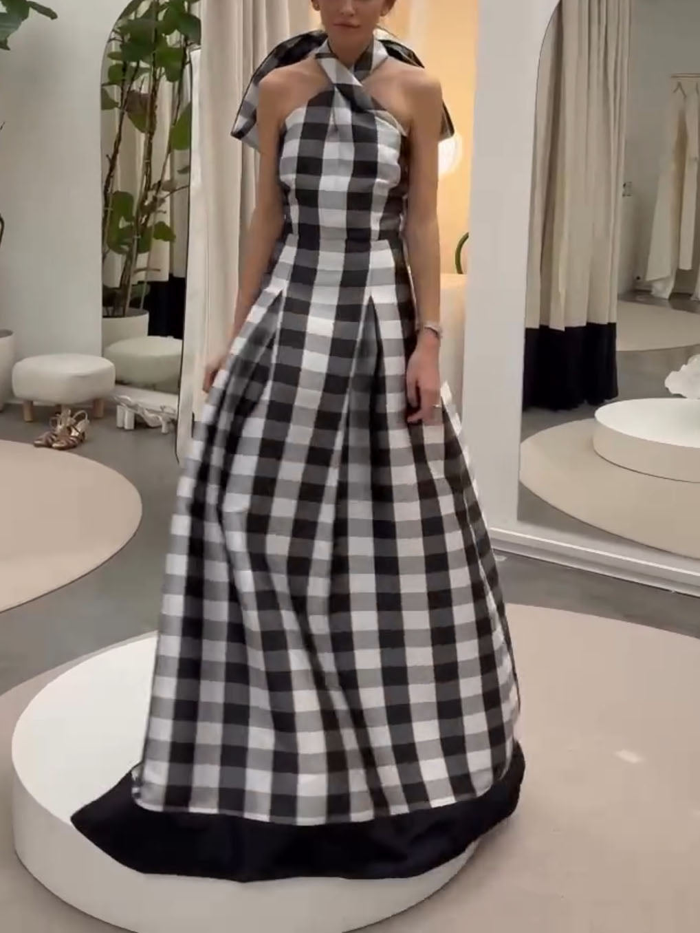 Robe longue classique col licou à carreaux