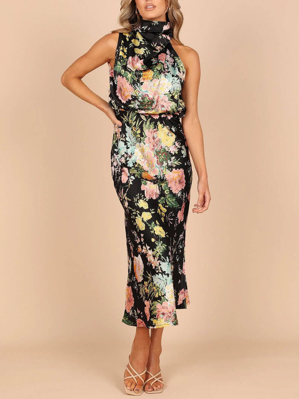 Robe longue fleurie col licou