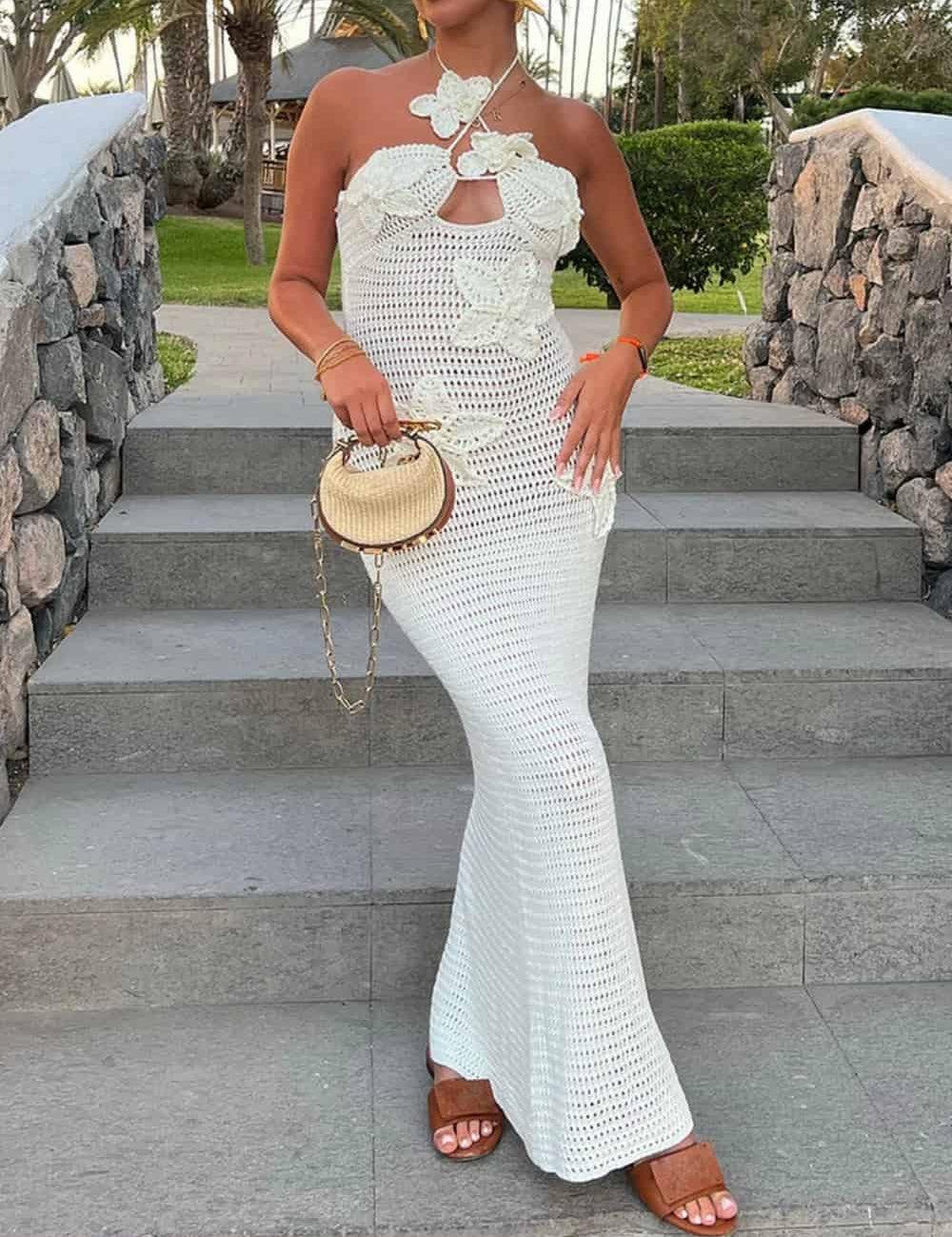 Robe longue moulante à fleurs 3D col licou
