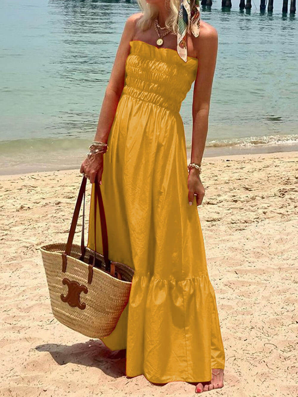 Robe longue épaules dénudées de vacances