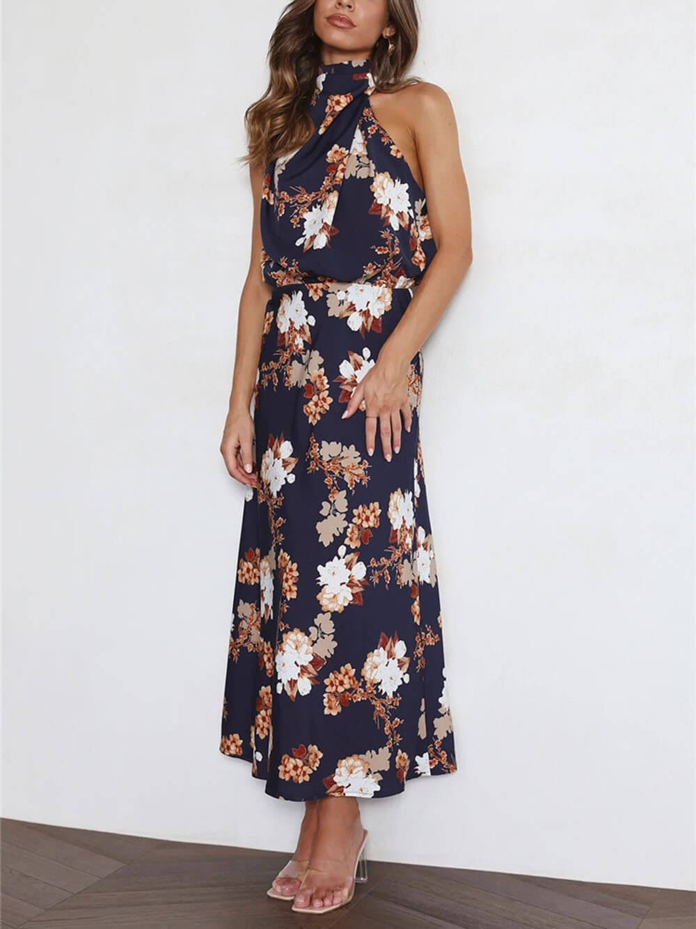 Robe longue fleurie col licou