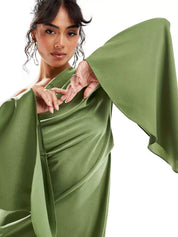Robe longue asymétrique en satin