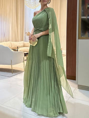 Robe longue élégante fluide plissée