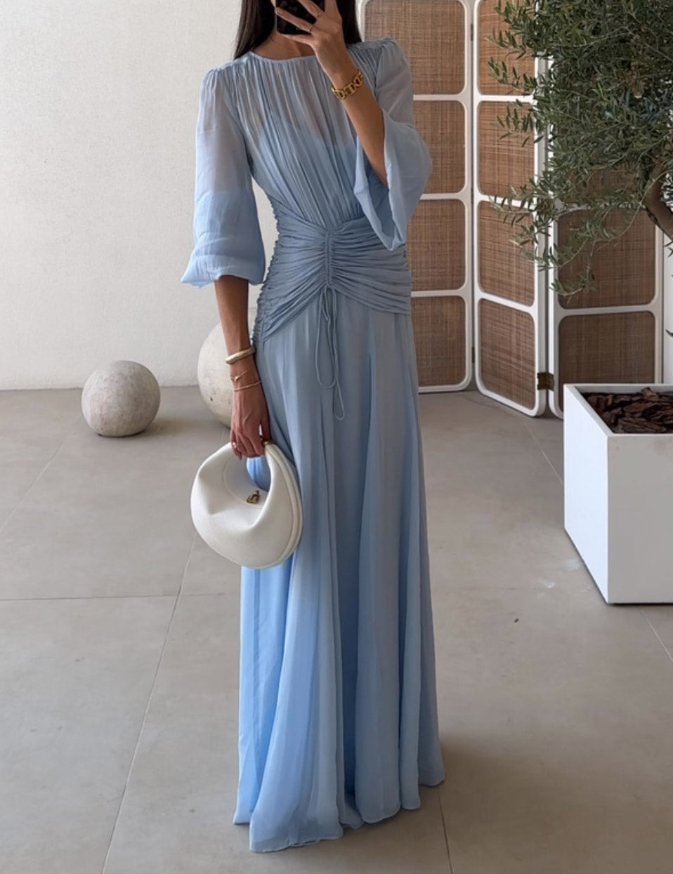 Robe longue élégante manches ballon col montant