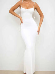 Robe longue dos nu ajustée à fines bretelles