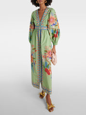 Robe mi-longue délicate fleurie boutonnée