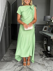 Robe de soirée élégante asymétrique col bénitier