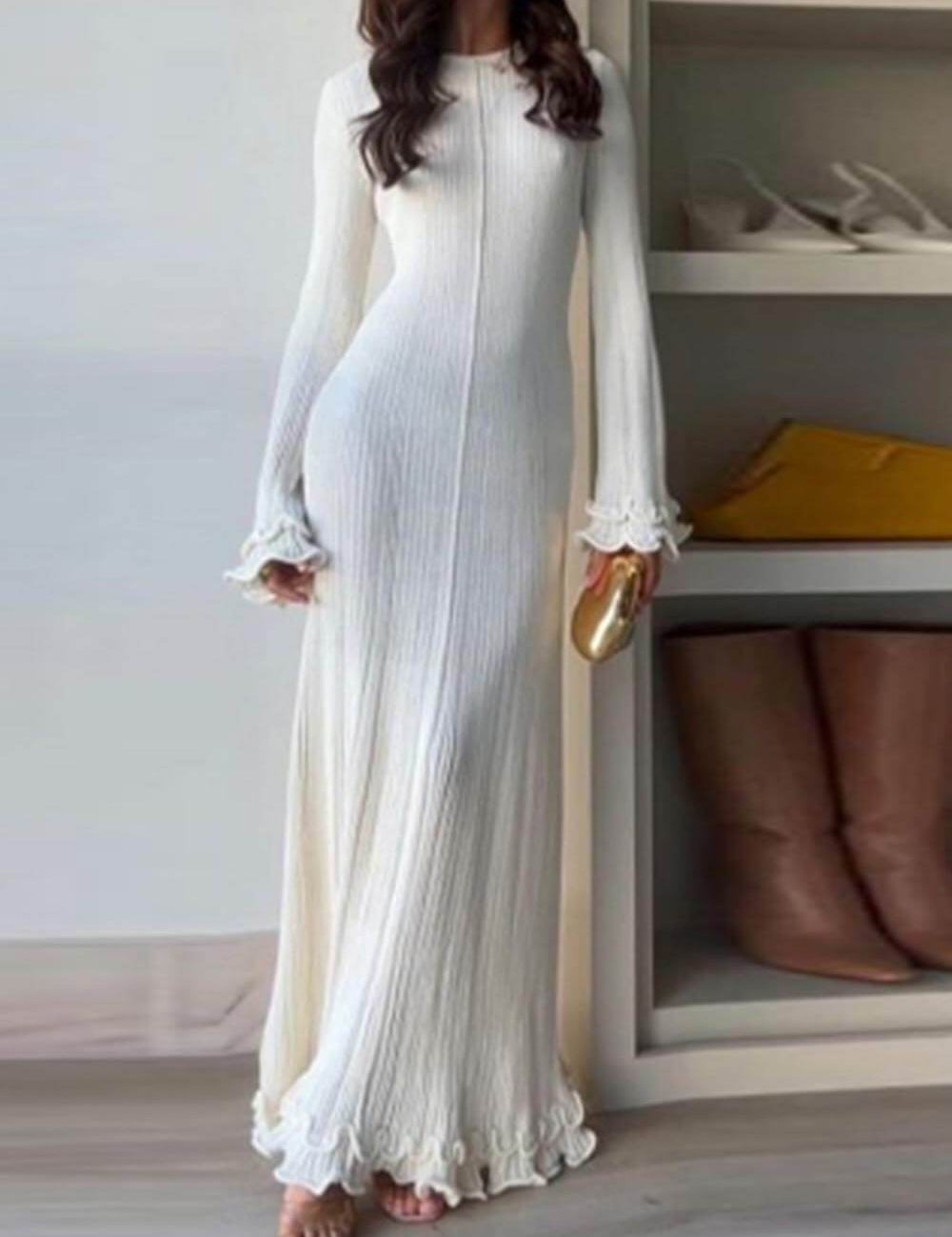 Robe longue élégante en maille manches trompette